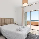 아파트 Panoramic Sea Views 마닐바