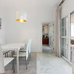 Panoramic Sea Views 아파트 *
