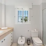 Panoramic Sea Views 아파트 *