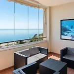 Panoramic Sea Views 아파트 *