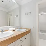 아파트 Panoramic Sea Views 마닐바