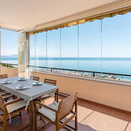 아파트 Panoramic Sea Views 마닐바